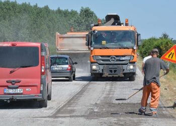 Rekonstruiše se lokalni put Sefkerin – Vrbovski