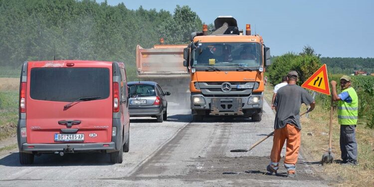 Rekonstruiše se lokalni put Sefkerin – Vrbovski