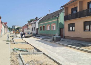 U toku rekonstrukcija ulica u naseljima Tesla i Vojlovica