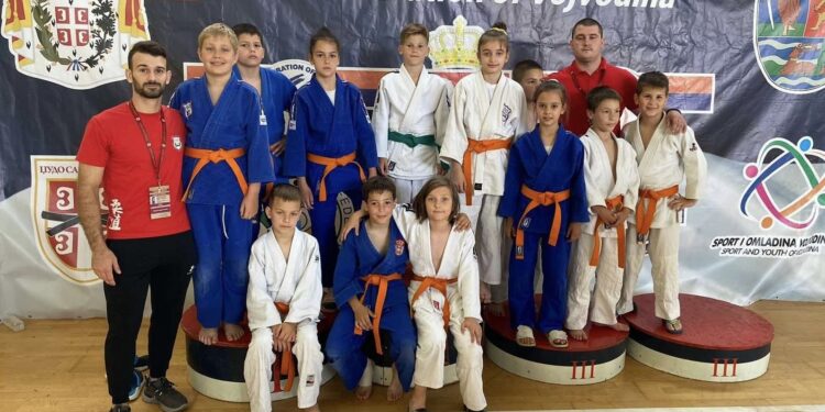 Medalje za Džudo klub Tamiš iz Pančeva u Velikom Gradištu i Stepanovićevu