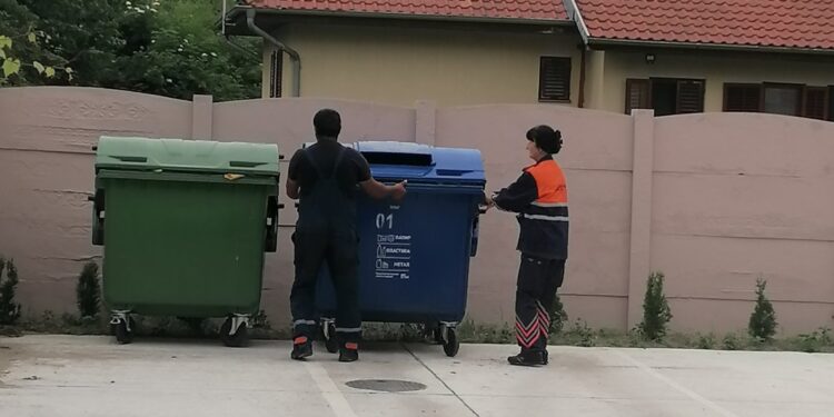JKP „Higijena“ postavila prvi veliki kontejner za ambalažni otpad u stambenoj zajednici u Pančevu