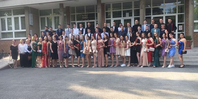 U Padini ispraćena generacija koja je prevazišla sve izazove