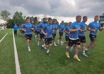 FK „Železničar“ Pančevo: Trener Predrag Rogan okupio prvotimce