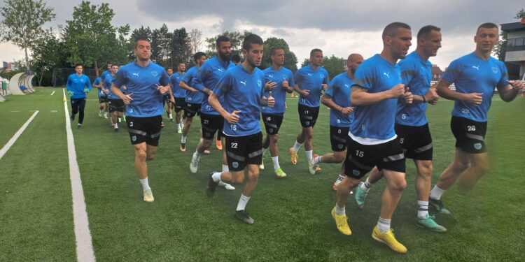 FK „Železničar“ Pančevo: Trener Predrag Rogan okupio prvotimce