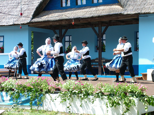 Na folklornom festivalu Slovaka u Gložanu nastupili i ansambli iz opštine Kovačica