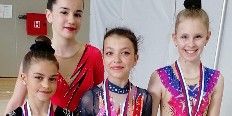 Na Prvenstvu Srbije u ritmičkoj gimnastici devojčice iz Pančeva među najboljima