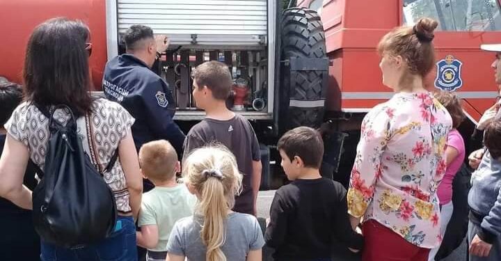 Vatrogasna stanica Kovin ugostila korisnike ustanove „Lasta“