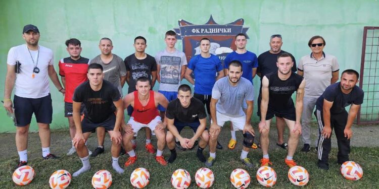 Baranđanske Vrane startovale sa pripremama i predstavile nove fudbalere
