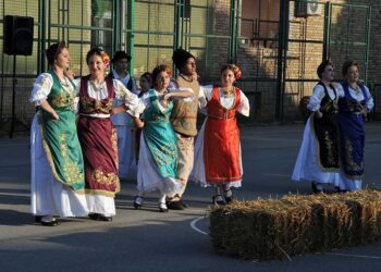 KUD Sveti Nikola organizovao Folklorno veče u Sakulama