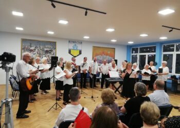 Puna sala na koncertu hora “Viva la musica”