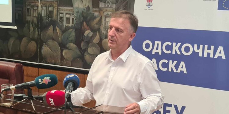 Obezbeđene kuće za 13 porodica iz Pančeva