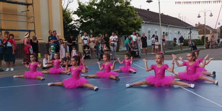 Koncert Plesom do zdravlja Plesnog studia Balerina u Starčevu