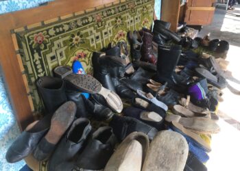 „Iz opanaka u papuče“ – nesvakidašnja izložba u Padini