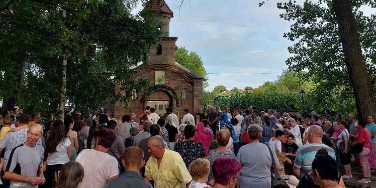 Okupljanje na Vodici uoči Svetog Ilije: U Dolovu se i dalje neguje stari običaj