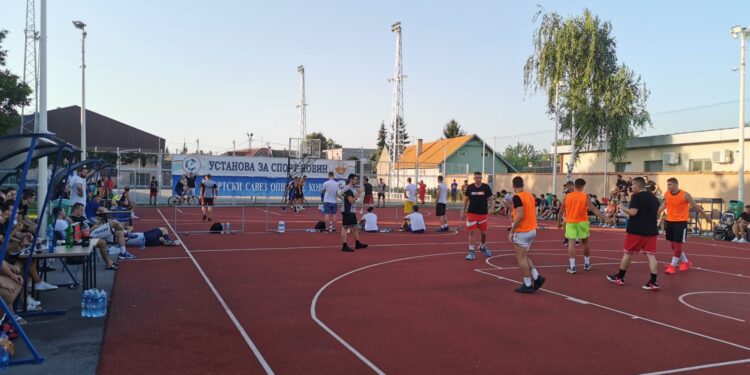 „Gajba piva“ odbranila trofej na kovinskom turniru u basketu