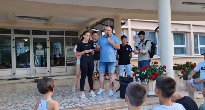 Sramota opozicije u Bačkoj Palanci – Brutalno izviždana sestra tragično preminulog dečaka