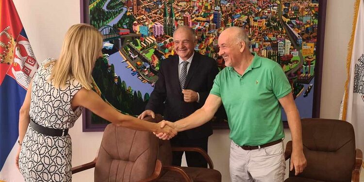 Potpisan Sporazum između Filijale PIO fonda u Pančevu i Auto centra i Optike „Zoki“