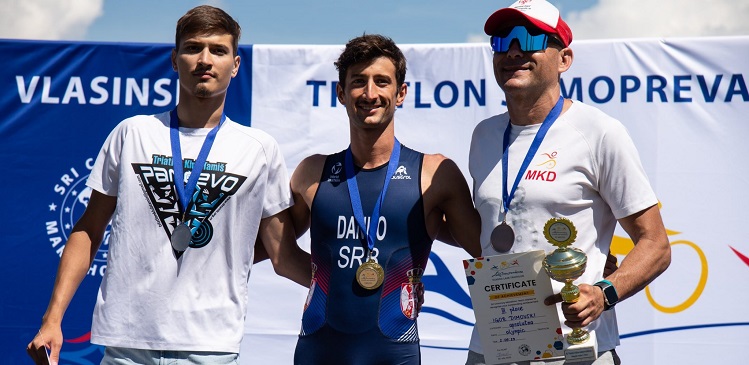 Triatlonci Tamiša Bogdan Jelača i Artemi Datsenko osvojili srebro i bronzu u olimpijskom triatlonu