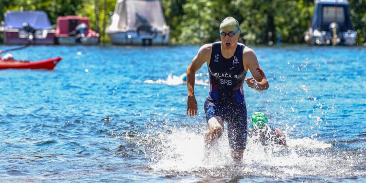 Bogdan Jelača iz TK Tamiš Pančevo juniorski prvak države u super sprint triatlonu