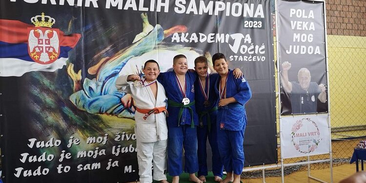 Srebrna medalja za Radana Čigoju na „Turniru malih šampiona“ u Pančevu