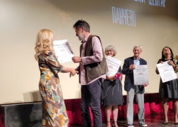 Gerontološki centar Pančevo sugrađanima poklonio film „Gospođa ministarka“