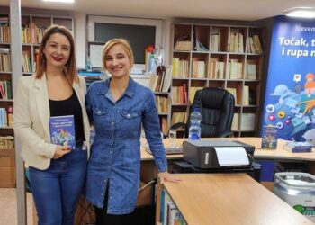 Knjiga „Točak, topla voda i rupa na saksiji“ promovisana u Kovačici