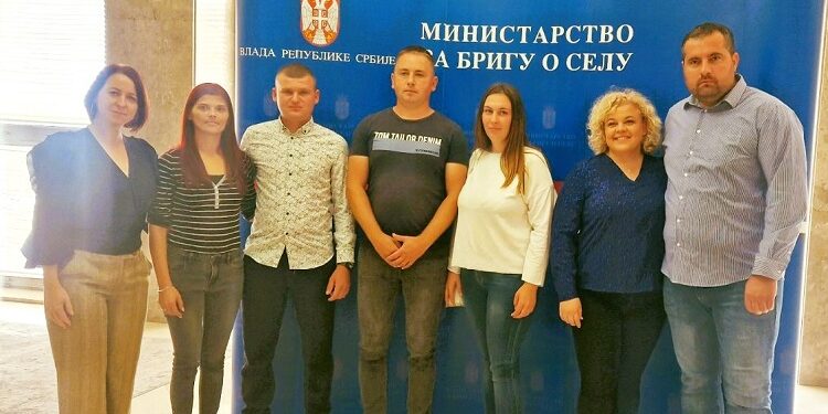 U Kovačici potpisana tri ugovora za kupovinu kuće na selu