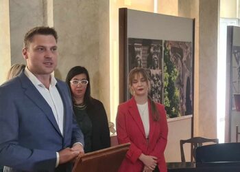 Gradonačelnik Stevanović otvorio izložbu „Uzbudljivi gradovi: Pančevo, Vršac, Bela Crkva“