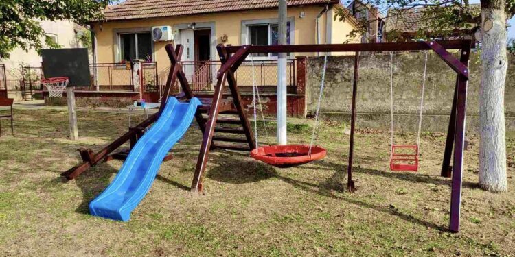 Nova dečja igrališta u Dolovu
