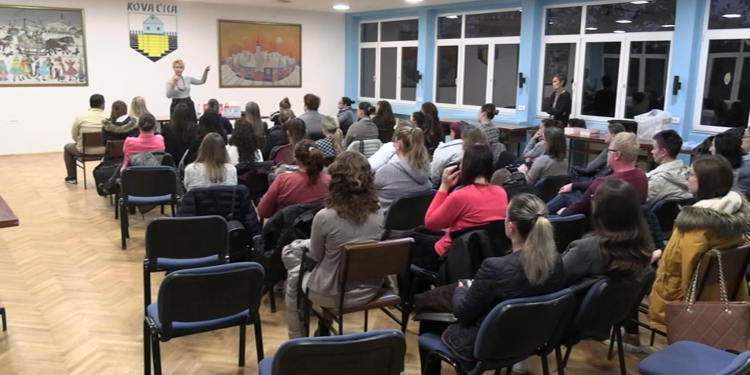 U Kovačici održano predavanje na temu vaspitanja