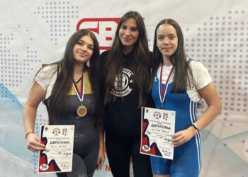 Članovi Kluba dizača tegova iz Pančeva osvojili 12 medalja na Gala kupu u Knjaževcu