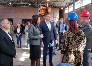 Ministarka Vujović i gradonačelnik Stevanović posetili Centar za reciklažu JKP „Higijena“