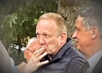 Šta reče, čoveče?! Đilasovac napao Vučića zbog visine primanja, a onda mu se cifre obile o glavu (VIDEO)