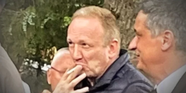 Šta reče, čoveče?! Đilasovac napao Vučića zbog visine primanja, a onda mu se cifre obile o glavu (VIDEO)