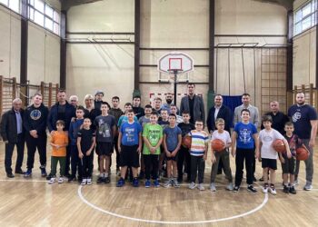 Državni sekretar za sport Marko Kešelj posetio Opovo i košarkaški klub
