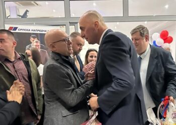 Predsednik Srpske napredne stranke Miloš Vučević posetio Naprednjake u Kovačici