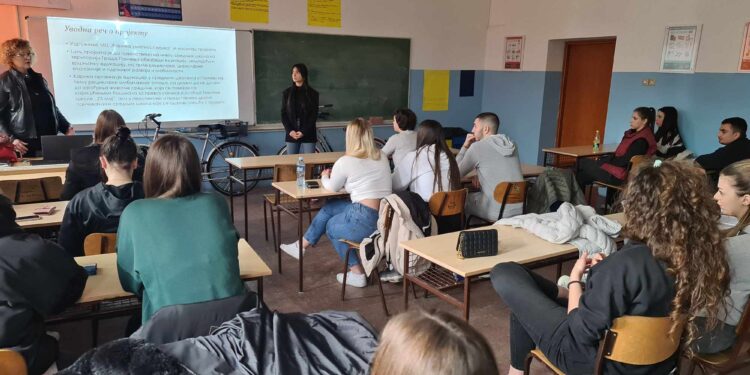 U Tehničkoj školi u Pančevu predstavljen projekat „Prevezi se biciklom kad doneseš ambalažu u reciklažu“