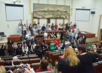 Grad Pančevo nagradio 123 učenika koji su postigli izuzetne rezultate na republičkim i međunarodnim takmičenjima