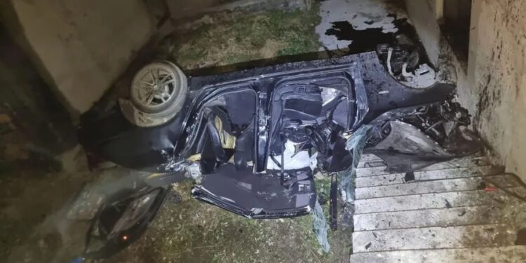 Kovinka u Smederevu slupala BMW: Kilometar sat zaglavljen na 240 km/h