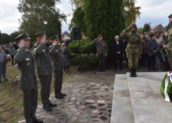 Na Vojničkom groblju u Kovinu odata počast ratnicima