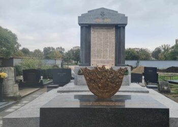 Obnovljen spomenik palim borcima u Prvom i Drugom svetskom ratu u Pančevu