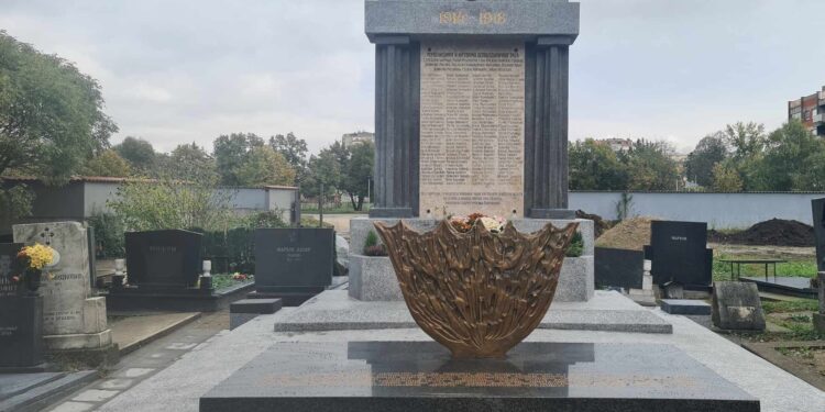 Obnovljen spomenik palim borcima u Prvom i Drugom svetskom ratu u Pančevu