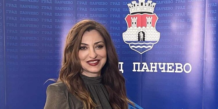 Jević: Grad Pančevo i ove godine obezbeđuje novogodišnje paketiće za decu do 10 godina