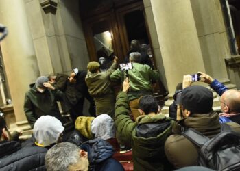 Pakleni plan NATO opozicije! Đilasove, Aleksićeve i Ćutine pristalice poručuju: Hoćemo Majdan i u Moskvi i u Beogradu!