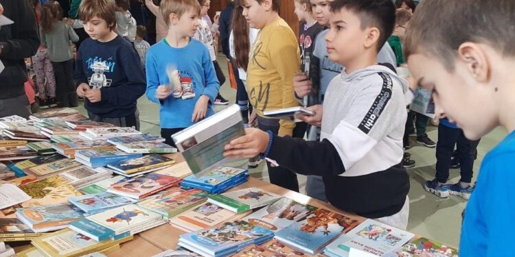 Praznik knjige u kovinskoj Zmajevoj školi