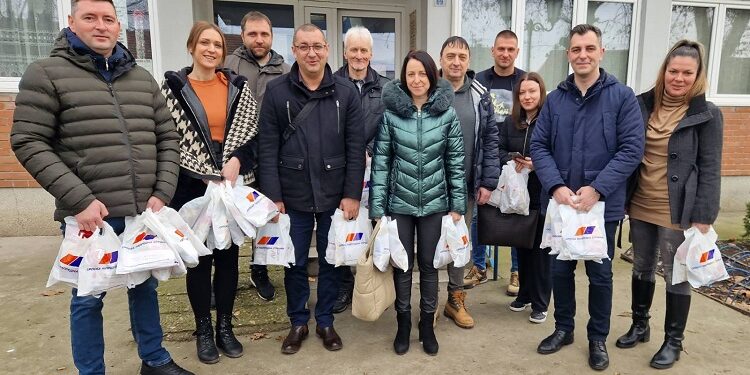 Članovi SNS Kovačica u akciji dobrovoljnog davanja krvi
