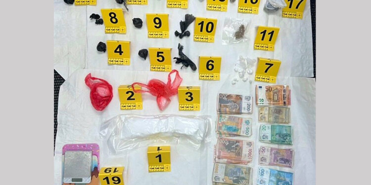Diler bežao od policije: Pronašli mu amfetamin, kokain, marihuanu…