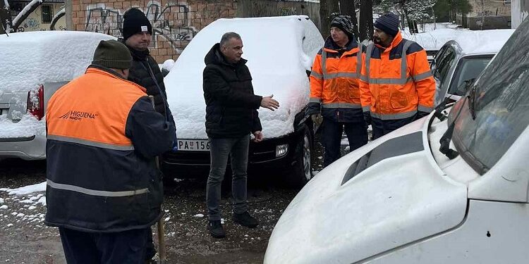 Radnici Higijene neprestano čiste sneg u Pančevu