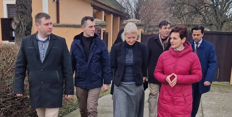 Ministarka Begović posetila Idvor