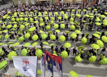 Pančevački maturantski ples 2024. godine posvećen Dušanu Lazarovu